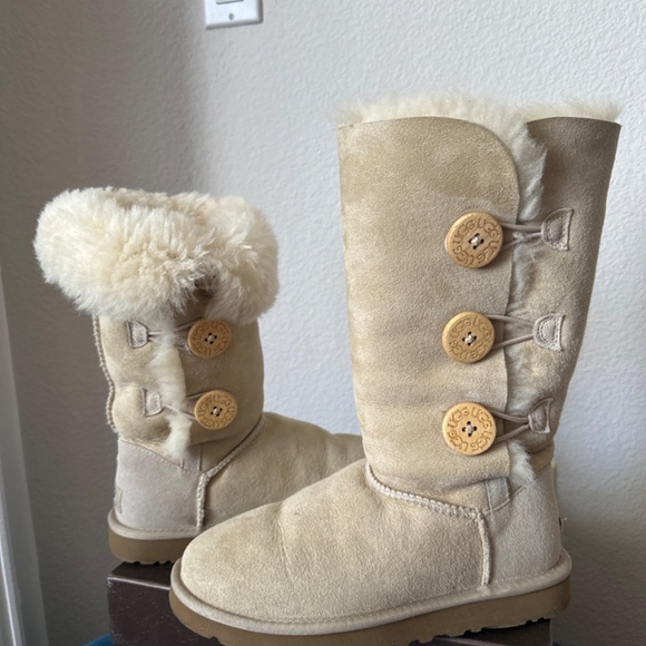 UGG boots - Picture 11 of 12